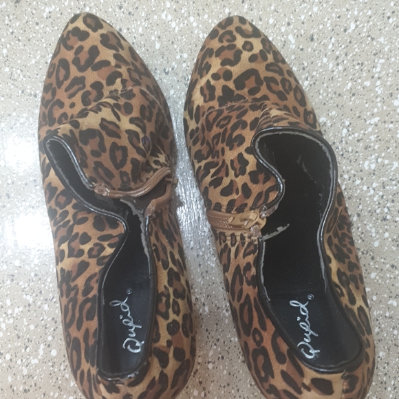 Shose - Picture 3 of 3